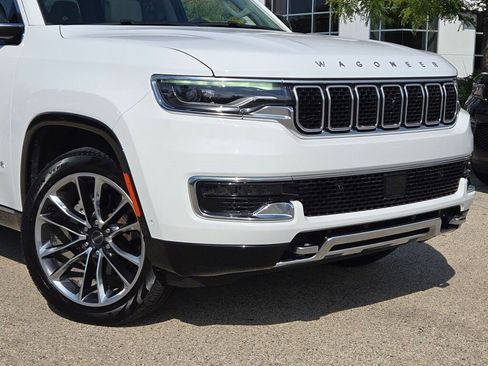 Used 2024 Jeep Wagoneer Series III w/ Premium Group I image 2