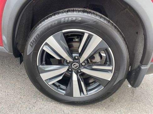 Used 2021 Nissan Rogue Platinum image 17