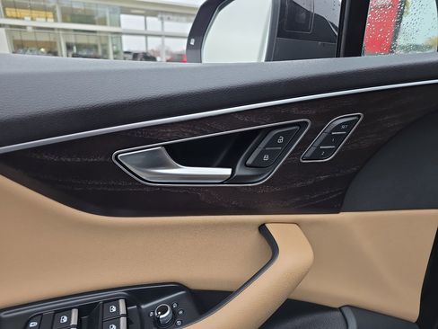 Used 2022 Audi Q7 2.0T Premium Plus w/ Premium Plus Package image 34