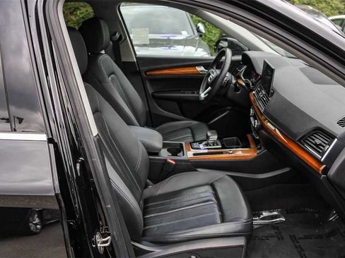 Used 2023 Audi Q5 2.0T Premium w/ Convenience Package image 15