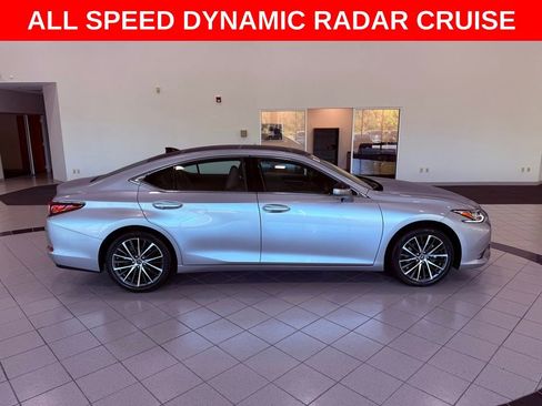 Certified 2024 Lexus ES 350 w/ Premium Package image 9