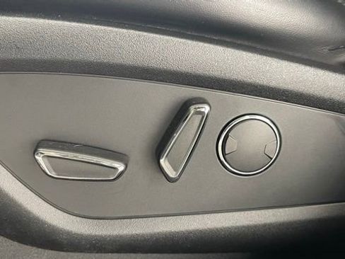 Used 2019 Lincoln Nautilus Reserve w/ Driver Assistance Package image 35