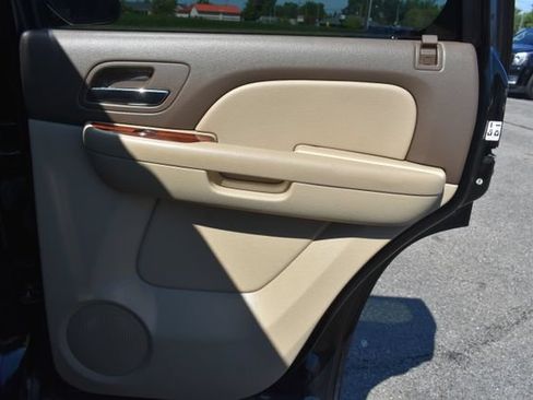 Used 2009 Chevrolet Tahoe LTZ AWD/4WD image 38