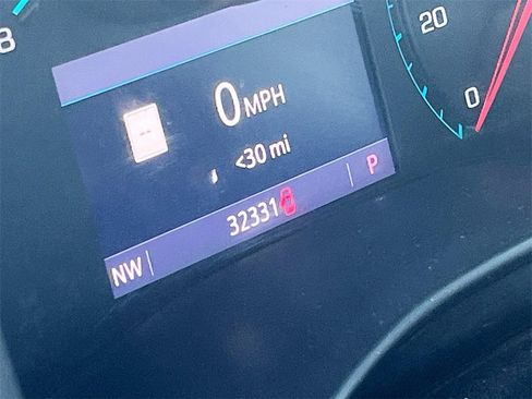 Used 2020 Chevrolet Colorado Z71 image 11