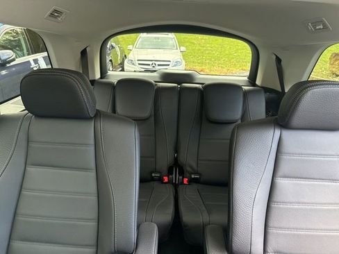 New 2026 Mercedes-Benz GLS 450 4MATIC image 21