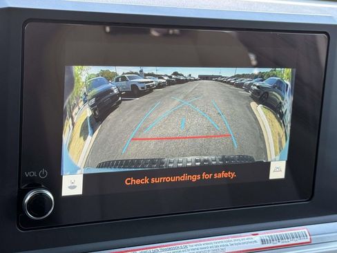 Used 2025 Toyota 4Runner SR5 AWD/4WD image 4