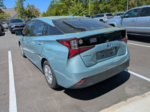 Used 2021 Toyota Prius LE image 5