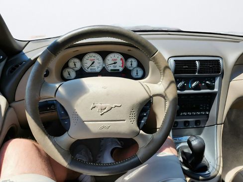 Used 2004 Ford Mustang GT RWD image 15