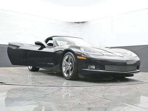 Used 2007 Chevrolet Corvette Convertible w/ Preferred Equipment Group RWD image 56
