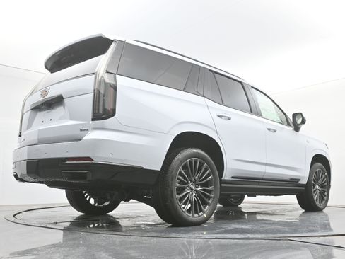 New 2026 Cadillac Escalade Platinum Sport w/ LPO, Floor Liner Package image 19