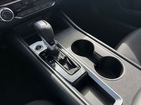 Used 2025 Nissan Altima 2.5 SV image 41