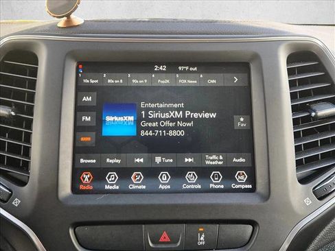 Used 2022 Jeep Cherokee Latitude w/ Trailer Tow Group AWD/4WD image 12