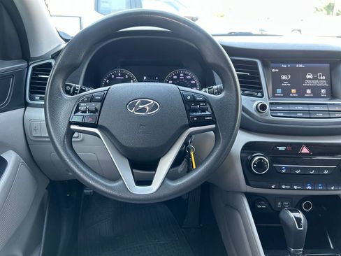 Used 2018 Hyundai Tucson SEL FWD image 14