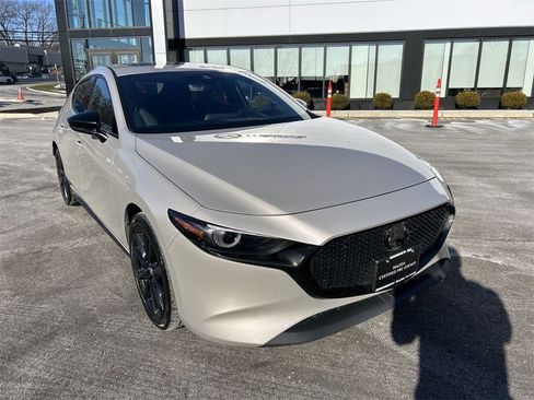 Used 2023 MAZDA MAZDA3 AWD 2.5 Turbo Hatchback image 2