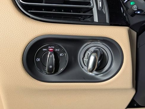 New 2026 Porsche Macan AWD/4WD image 35