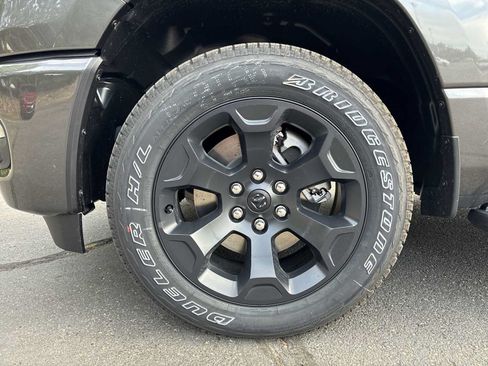 New 2026 RAM 1500 Express AWD/4WD image 18