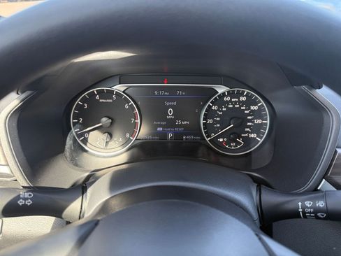 Used 2025 Nissan Altima 2.5 SV image 40