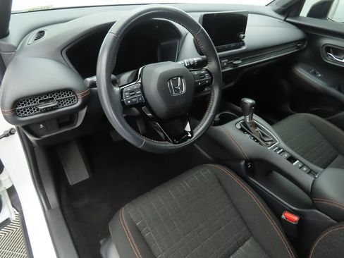 Used 2024 Honda HR-V Sport image 9
