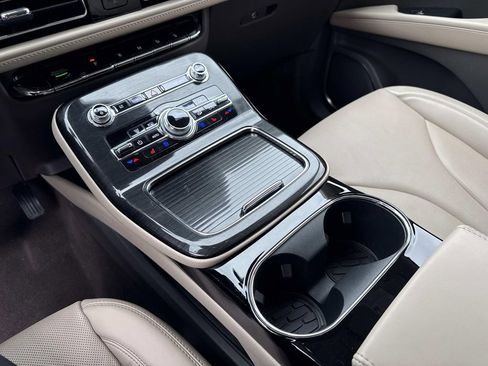 Certified 2023 Lincoln Nautilus Reserve w/ Equipment Group 201A image 25