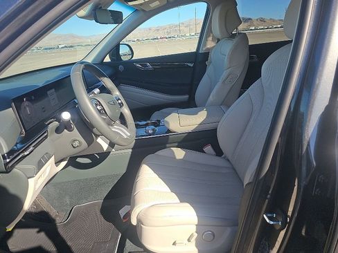 Used 2025 Genesis GV80 2.5T Standard AWD/4WD image 6