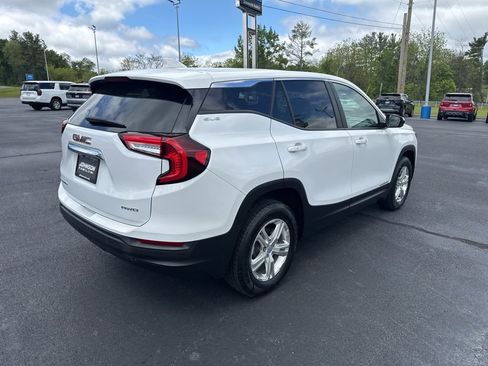 Used 2024 GMC Terrain SLE AWD/4WD image 10