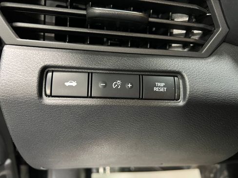 Used 2022 Nissan Altima 2.5 SV image 11