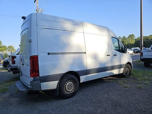 Used 2022 Mercedes-Benz Sprinter 2500 image 6