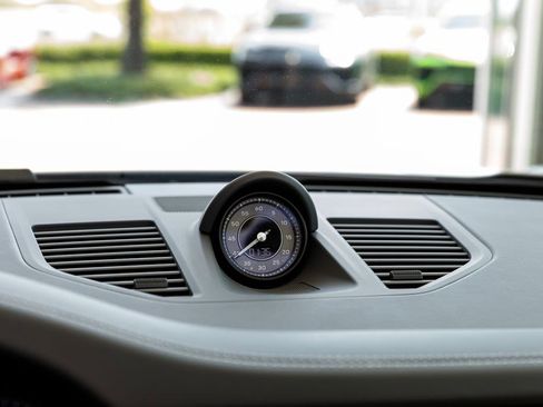 Used 2021 Porsche 911 Turbo image 44