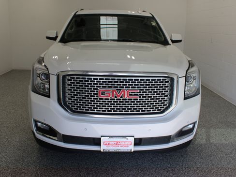Used 2016 GMC Yukon XL Denali w/ Open Road Package AWD/4WD image 3
