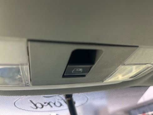 Used 2013 Ford F150 Lariat w/ Lariat Chrome Pkg image 17