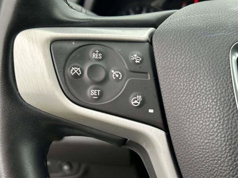 Used 2023 GMC Terrain SLT image 20