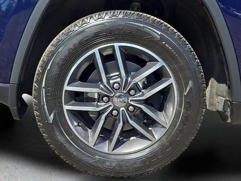 Used 2017 Jeep Grand Cherokee Limited AWD/4WD image 24