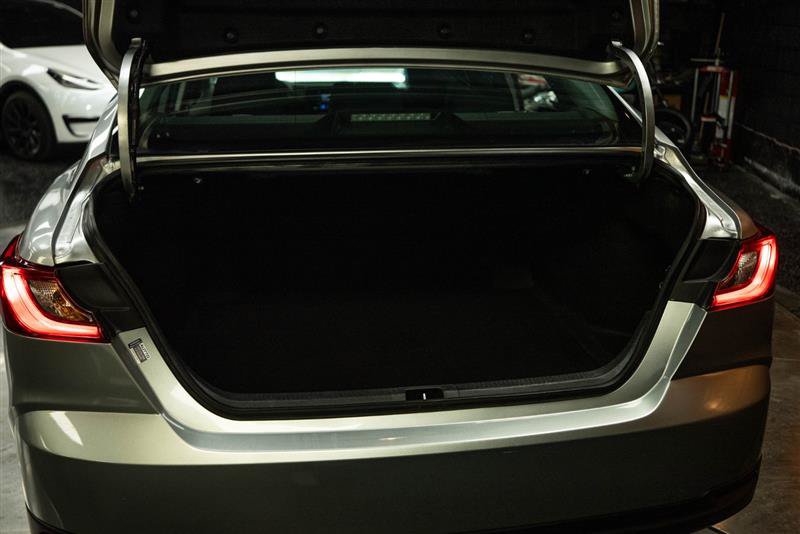 Used 2025 Toyota Camry LE FWD image 7