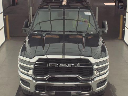 Used 2026 RAM 2500 Big Horn AWD/4WD image 3