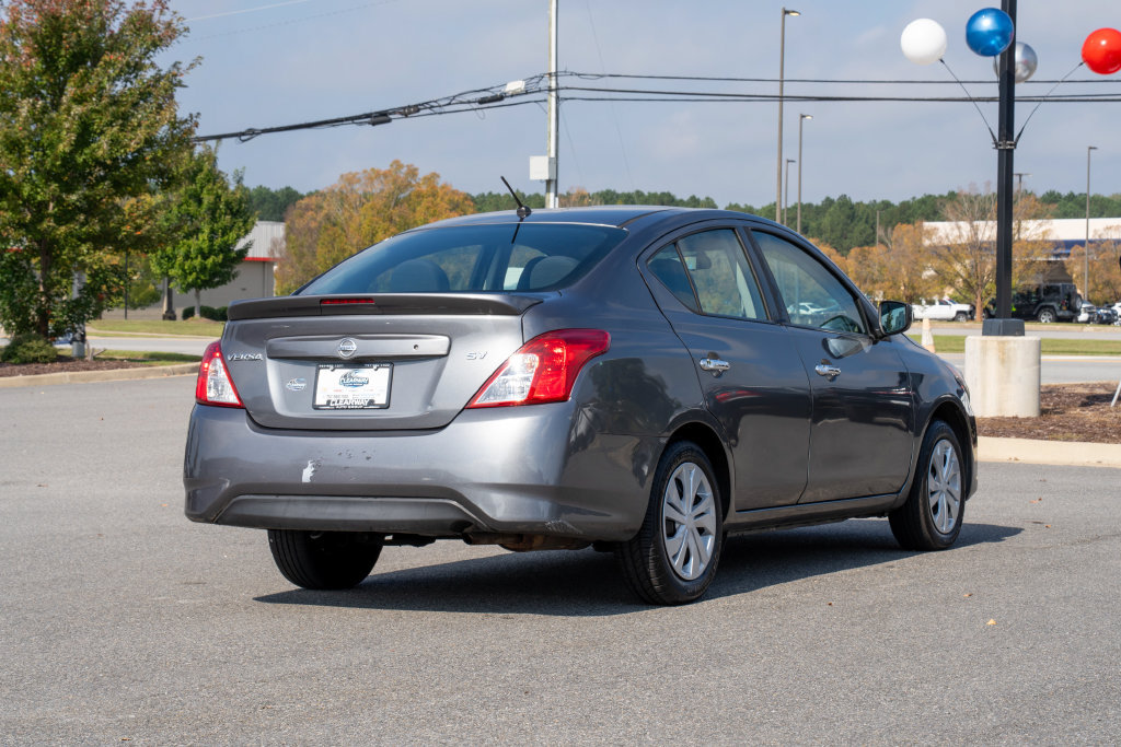Used 2017 Nissan Versa SV FWD image 7