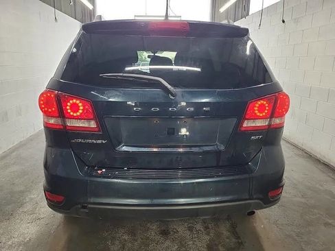 Used 2015 Dodge Journey SXT w/ Flexible Seating Group image 4