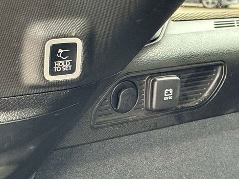 Used 2023 Jeep Grand Cherokee Overland w/ Luxury Tech Group IV AWD/4WD image 15