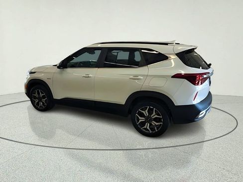 Certified 2023 Kia Seltos EX AWD/4WD image 3