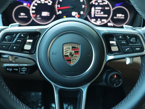 Used 2023 Porsche Cayenne Platinum Edition AWD/4WD image 30