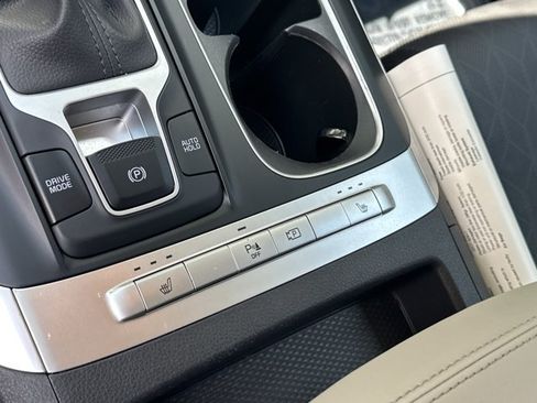 Certified 2024 Kia Carnival LX FWD image 38