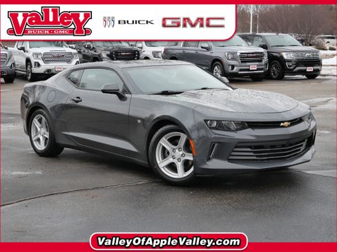 Used 2017 Chevrolet Camaro LT image 1