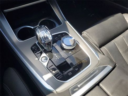 Used 2019 BMW X5 xDrive50i w/ M Sport Package image 27