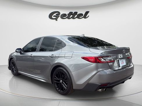 Used 2025 Toyota Camry SE w/ Convenience Package FWD image 7