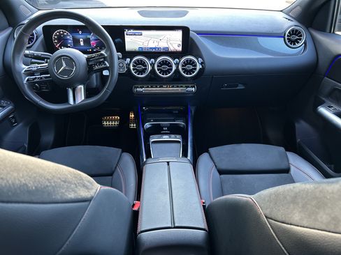 Certified 2025 Mercedes-Benz GLA 250 image 24