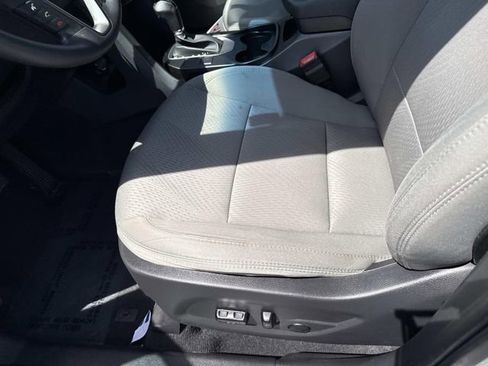 Used 2017 Hyundai Santa Fe Sport FWD image 15
