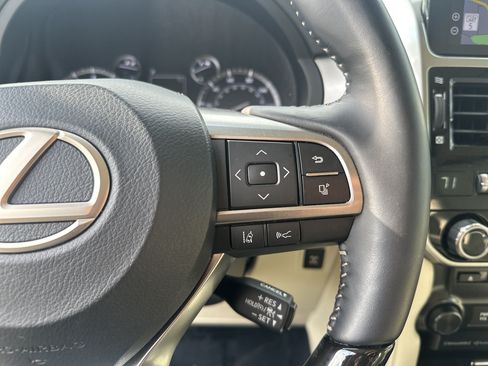 Used 2023 Lexus GX 460 Luxury w/ Sport Design Package AWD/4WD image 20