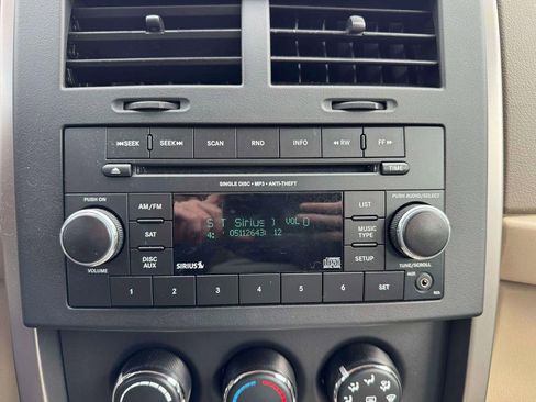 Used 2012 Jeep Liberty Sport AWD/4WD image 28