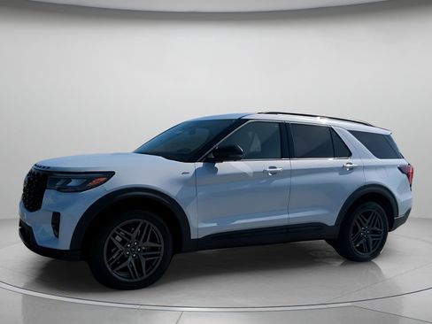 New 2026 Ford Explorer ST-Line image 13