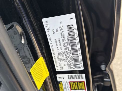 Used 2025 Toyota Tacoma TRD Sport AWD/4WD image 37