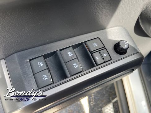 Used 2023 Toyota Tacoma TRD Sport w/ Technology Package AWD/4WD image 8